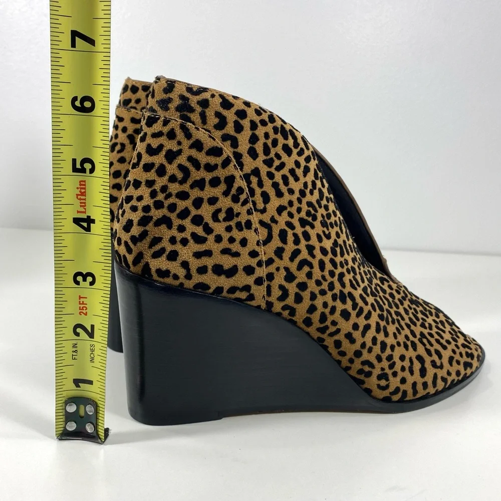 1. State Eren Cheetah Print Tan Suede Leather V Cut Vamp Peep Toe Wedges Heels 9